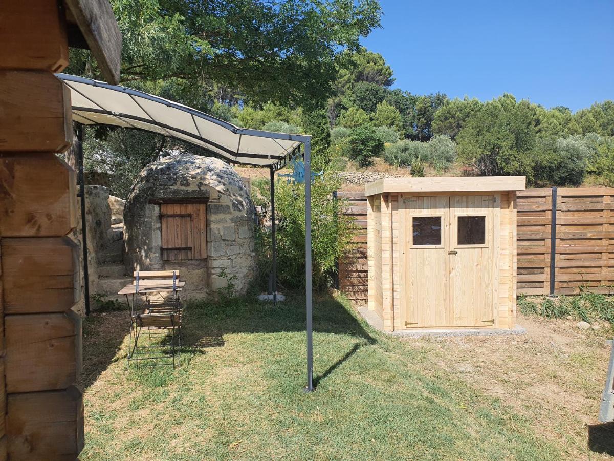 Bastide Bellugue à La Ferme à 3 Minutes De Lourmarin Bed & Breakfast Cadenet